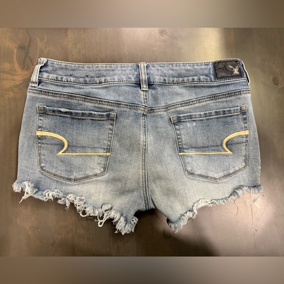 EUC AEO American Eagle AE Jean Denim Shorty Shorts Frayed Distressed Size 10 - Picture 3 of 3